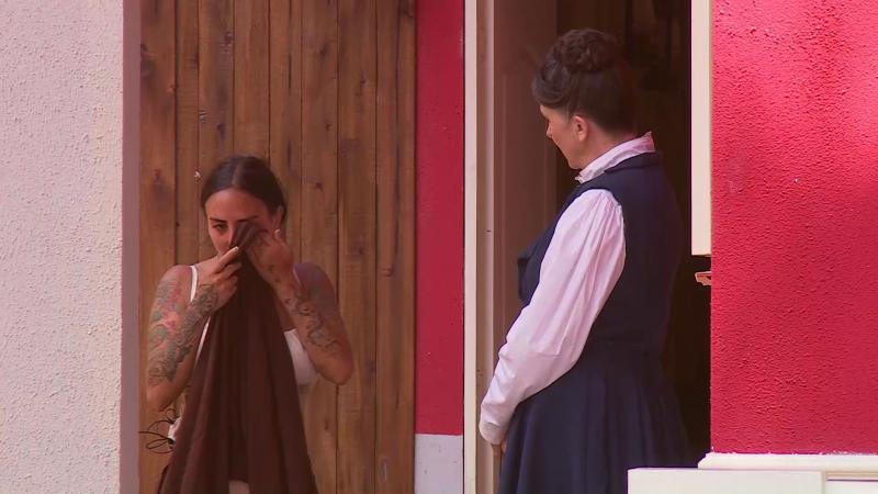 Amanda y Blue Mary en Ganar o Servir