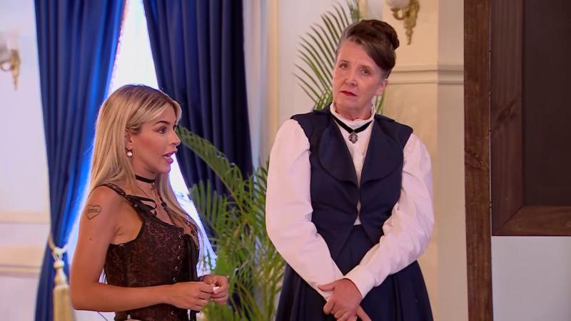 Oriana y Amanda dando clases de italiano en Ganar o Servir