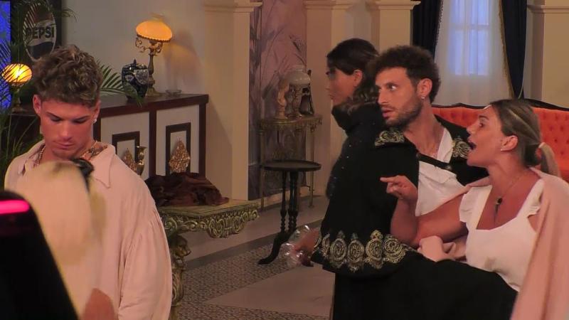 Faloon Larraguibel pelea con Oriana Marzoli en Ganar o Servir