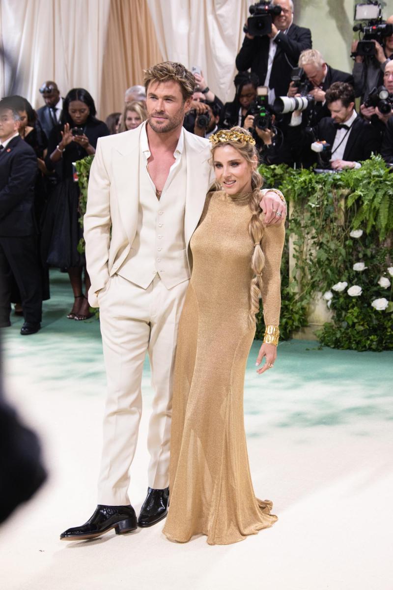 Chris Hemsworth y su esposa Elsa Pataky en la Met Gala 2024. (Getty)