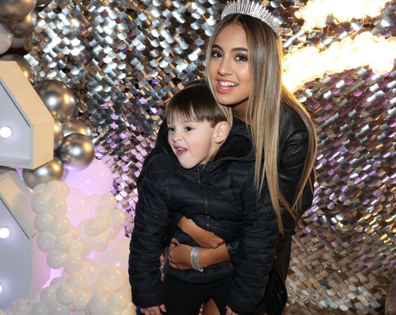 Eloísa Valenzuela junto a su hermano - Instagram