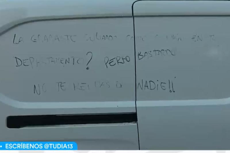 Mujer quema auto de su expareja