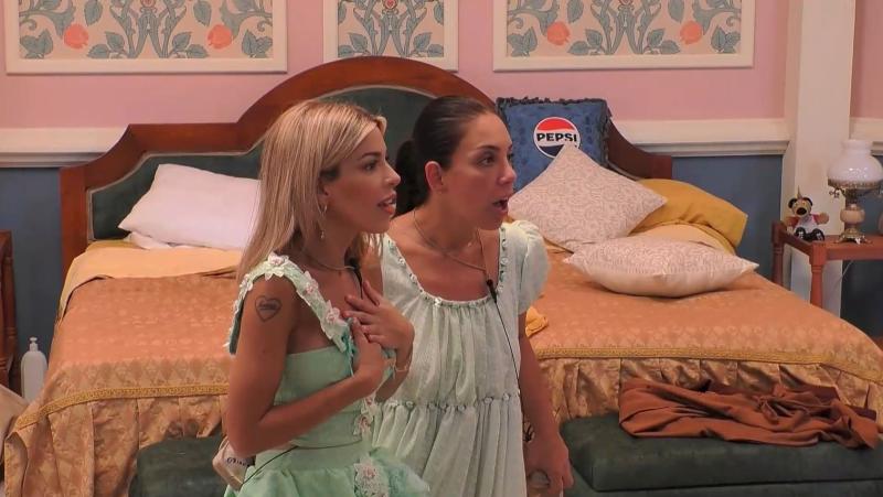 Oriana y Mariela miran con impacto la pelea entre Austin y Pangal en Ganar o Servir