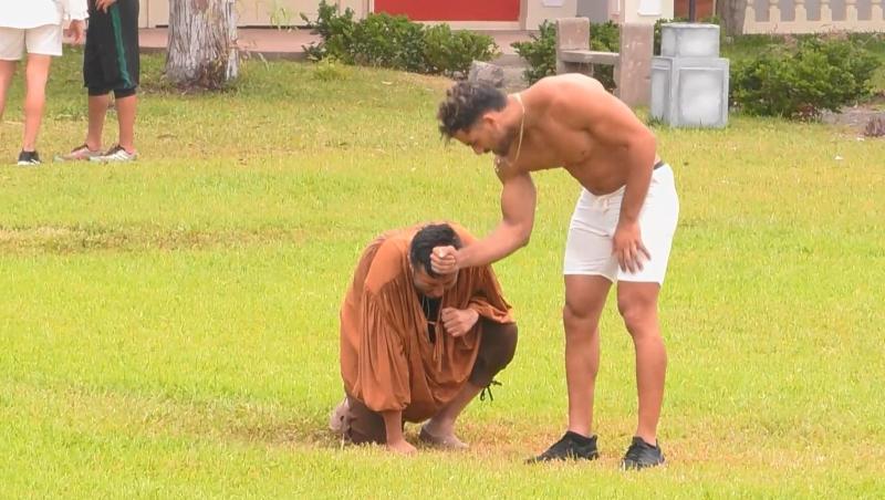 Poeta entrena en Ganar o Servir