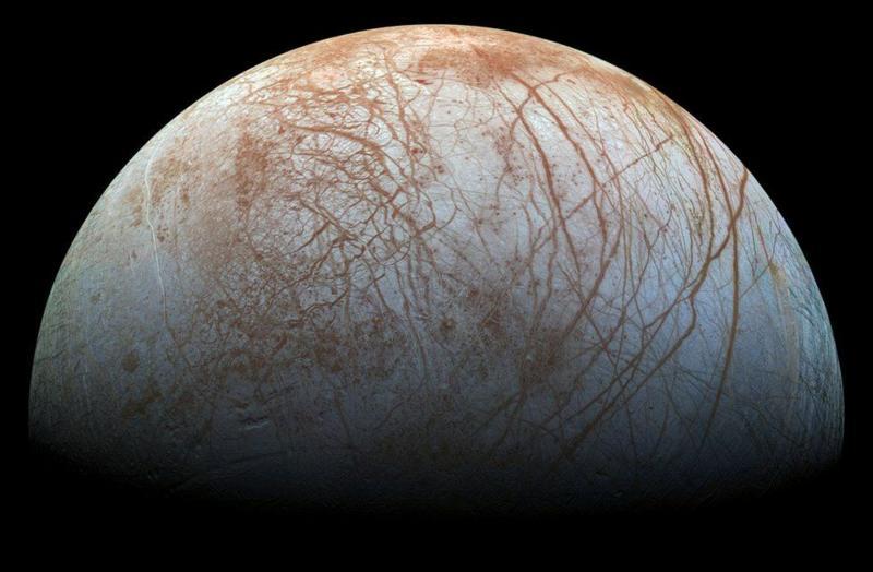 Imagen de Europa tomada por Juno de la NASA