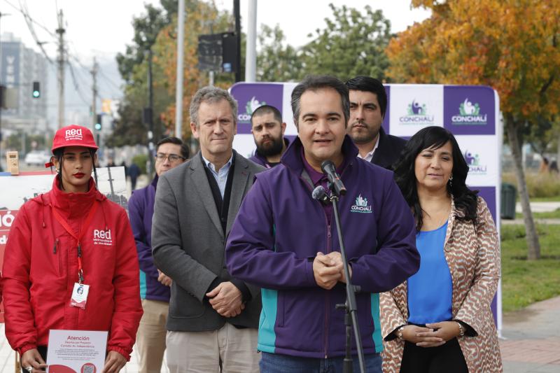 Alcalde de Conchalí festejó el nuevo corredor en Av. Independencia - Créditos: Ministerio de Transporte