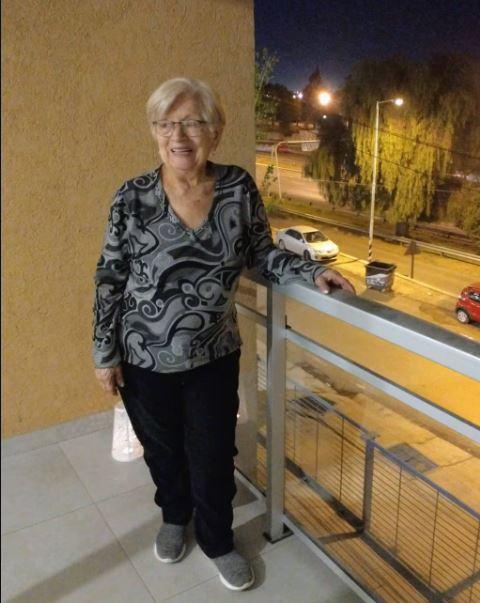 Nietos inician campaña para recuperar cenizas que fueron robadas: Eran de su abuela