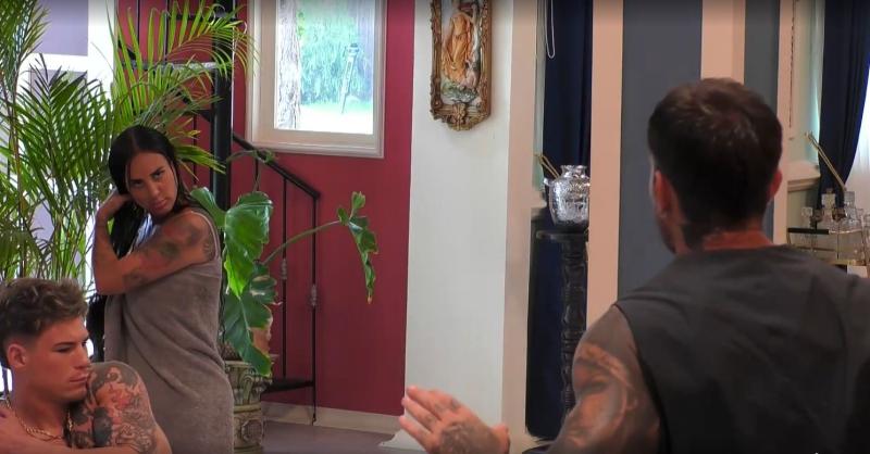 Luis critica a Blue Mary, Camila y Mariela