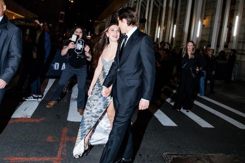 Millie Bobby Brown junto a su novio - Créditos: Instagram