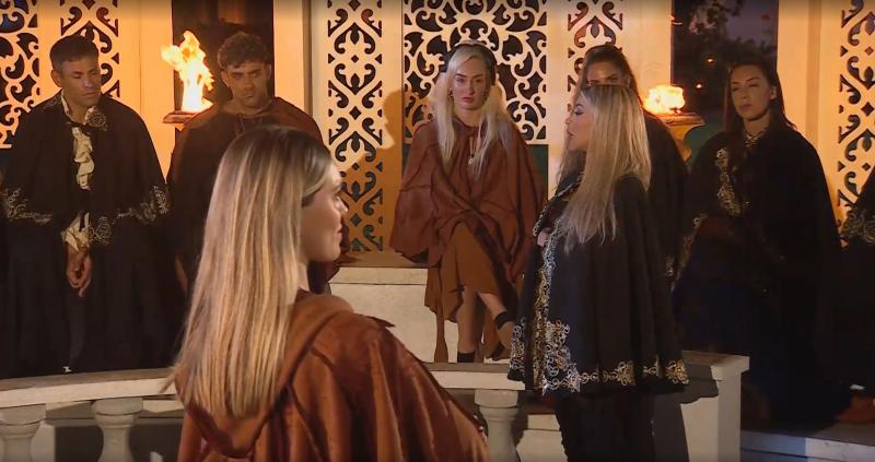 Oriana y Faloon sin mirarse ni acercarse en Ganar o Servir