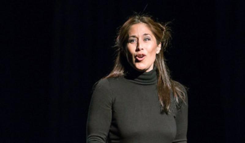 Elvira López en Teatro Imagen