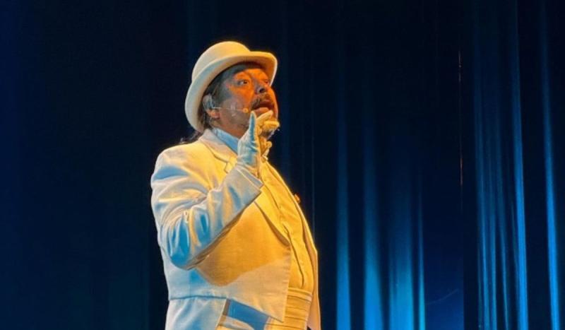 Bombo Fica en Teatro Regional Lucho Gatica | Instagram