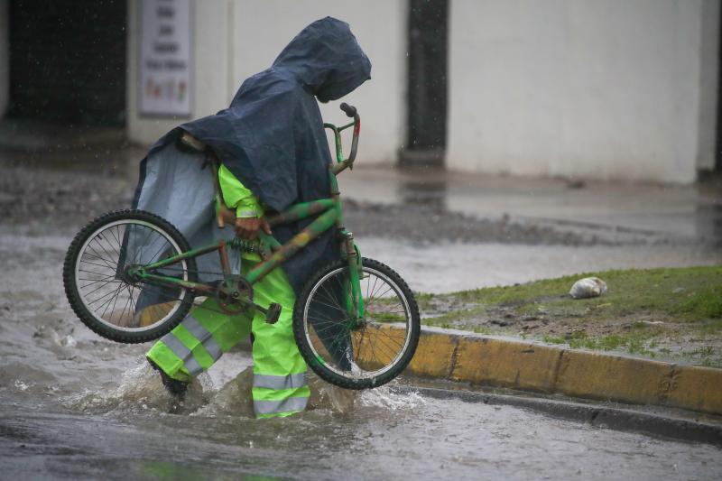 ¿Seguirán las lluvias este fin de semana en Santiago? Conozca el pronóstico del tiempo para los próximos días - Aton