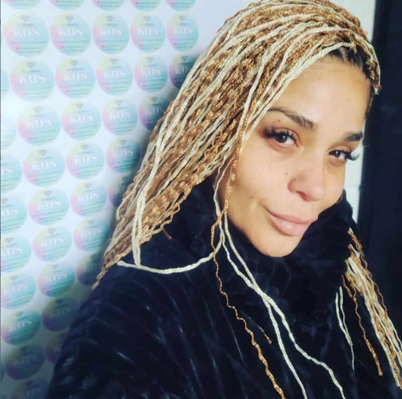 Kathy Orellana sorprendió con nueva apariencia.