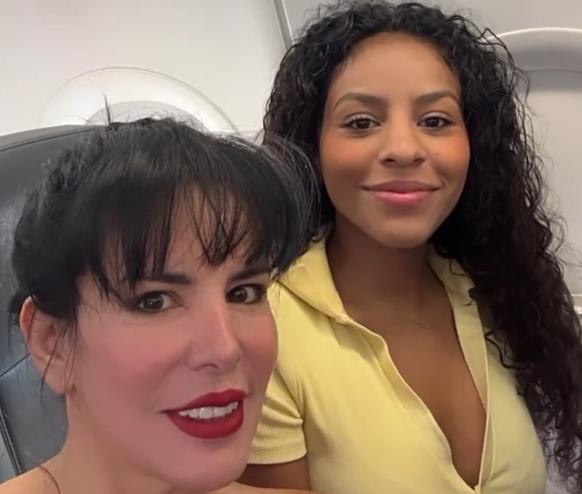 Anita Alvarado junto a su hija Xephora, quien espera a su primer hijo.