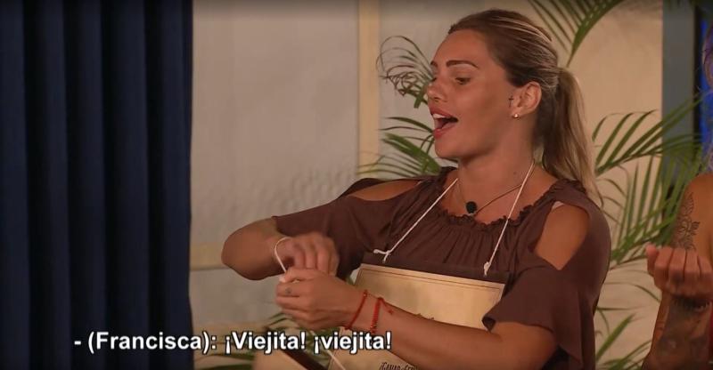 Fran le dice a Faloon que está viejita en Ganar o Servir