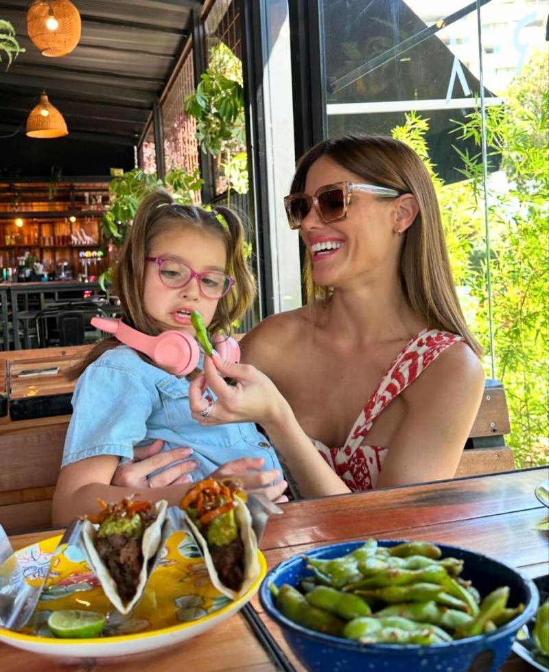 Gala Caldirola y su hija