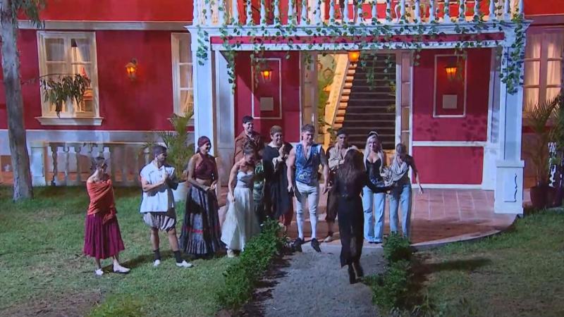 Julia Fernándes llegó a Ganar o Servir