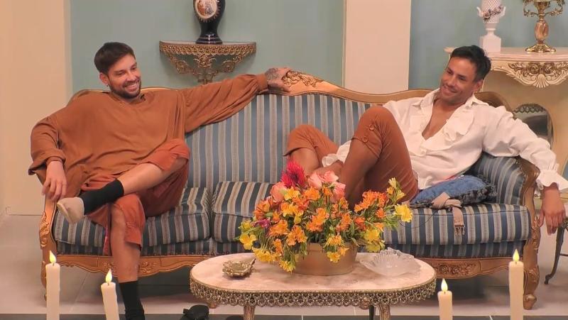 Luis Mateucci sonríe al ser acusado de robar el péndulo de Mariela en Ganar o Servir