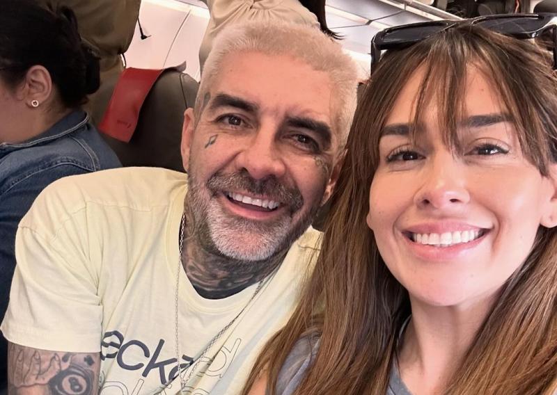 DJ Méndez junto a su prometida, Beatriz Fuentes.