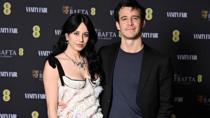 Luke Thompson y Harriet Cains - Getty Images