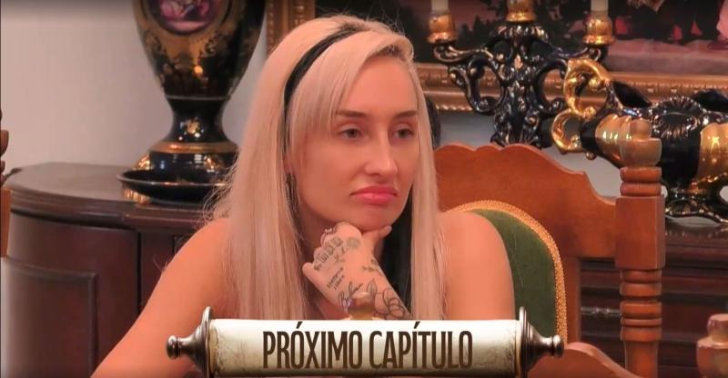 Fran Maira mira con desagrado a Austin en Ganar o Servir