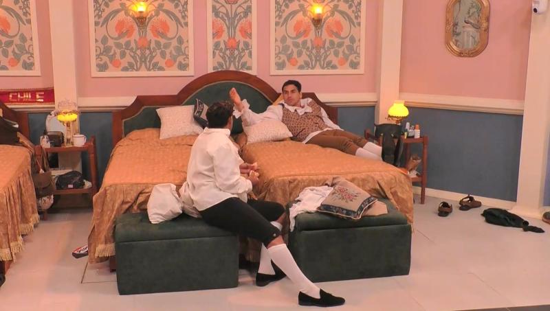 Pangal aconseja a Austin sobre Fran en Ganar o Servir