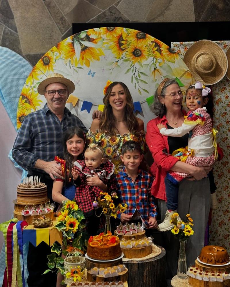 Daniela Colett - Instagram @danibcolett