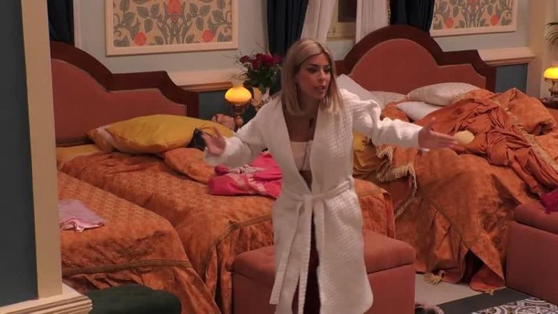 Oriana fuera de sí.