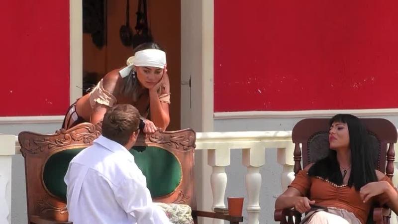 Botota y Sabélo junto a Camila Recabarren.