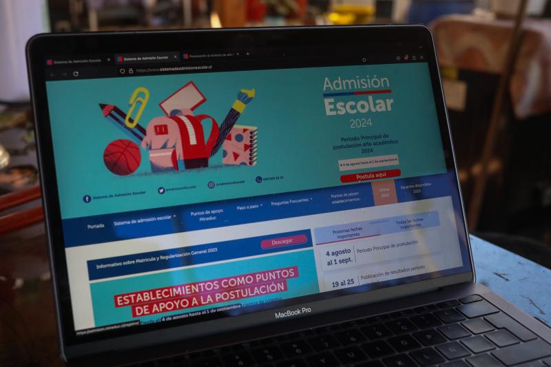 Sistema de Admisión Escolar 2025 - Créditos Agencia Uno