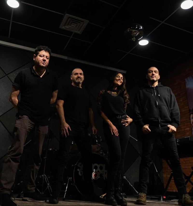 Banda Orquídea - Carola Bezamat