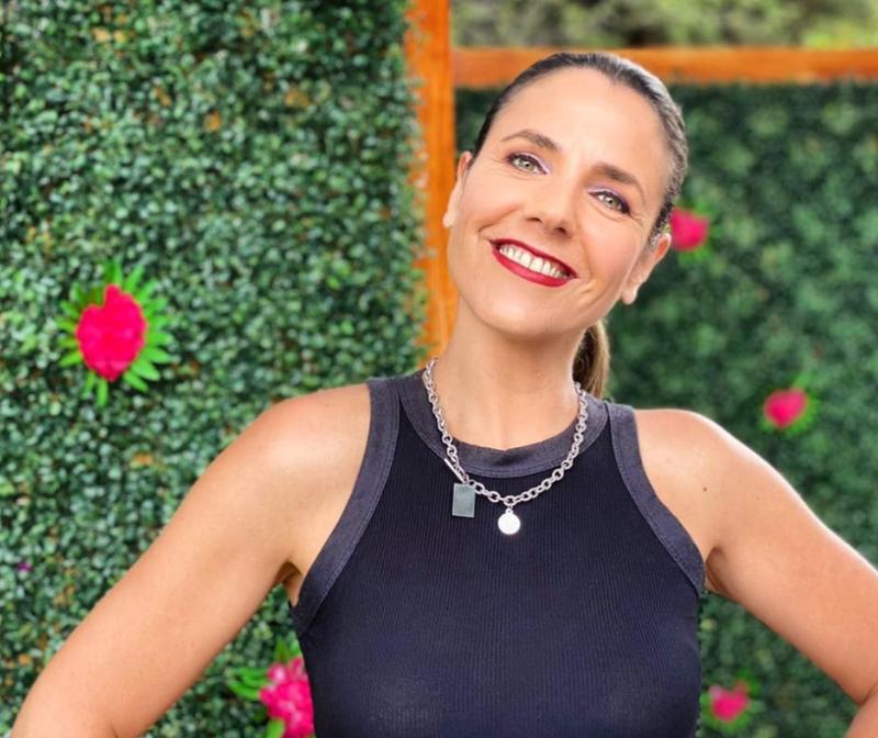 Julia Vial aclaró su estado sentimental tras rumores de supuesta reconciliación con su ex esposo.
