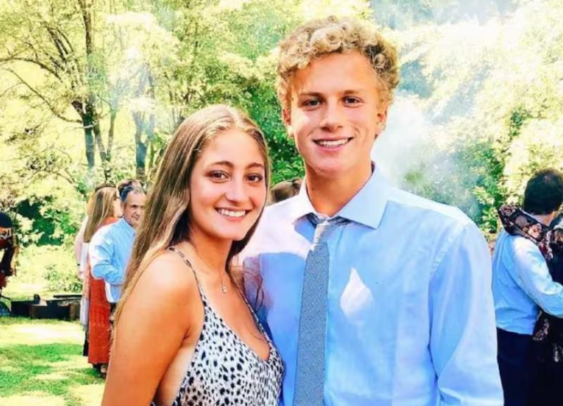 Florencia Araneda junto a Pedro Cisternas, hijo de Diana Bolocco.