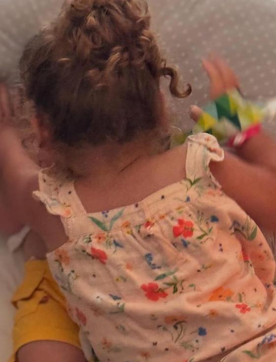 Laura y Emilio son los dos hijos de Pancho Saavedra junto a su pareja.