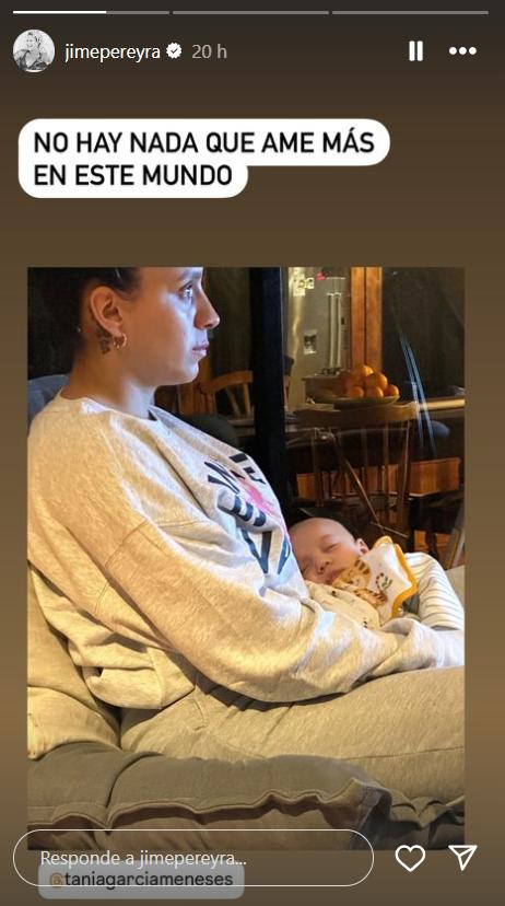 Esposa de María Jimena Pereyra junto a su hijo Teodoro.