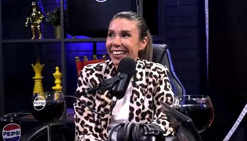 Cecilia Gutiérrez revivió el piscinazo de Felipe Avello en el Festival de Viña 2007.