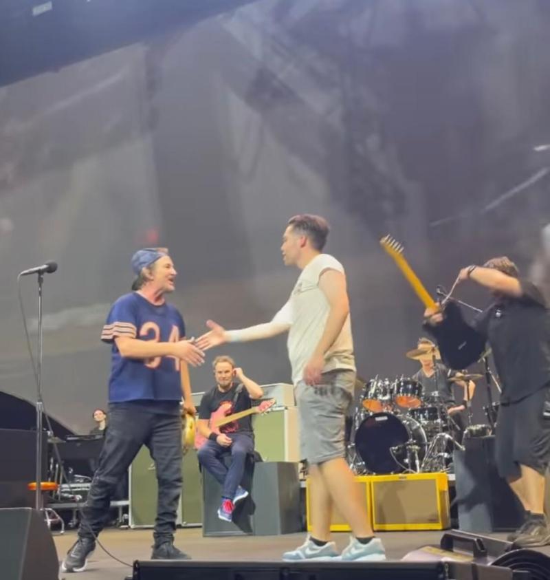 Chileno tocó con Pearl Jam