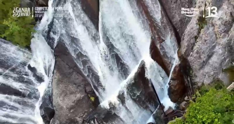Claudio Iturra, La cascada grande - La ruta de la Patagonia