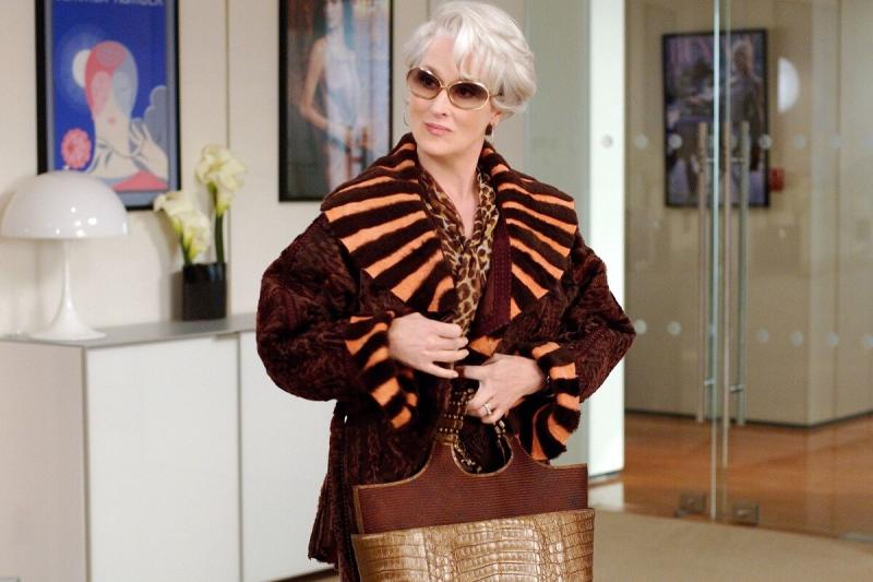 "El diablo se viste a la moda" - Créditos: Disney