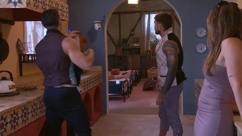 Facundo acusa a Austin en Ganar o Servir