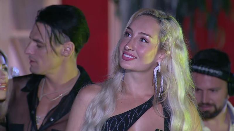 Fran Maira mira con emoción la confesión de cariño de Austin Palao en Ganar o Servir