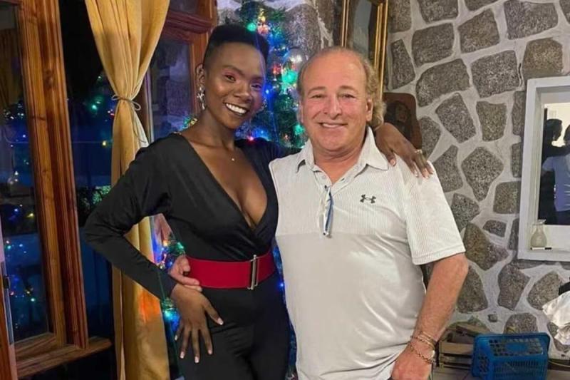 Kelly Montaño y Tatón