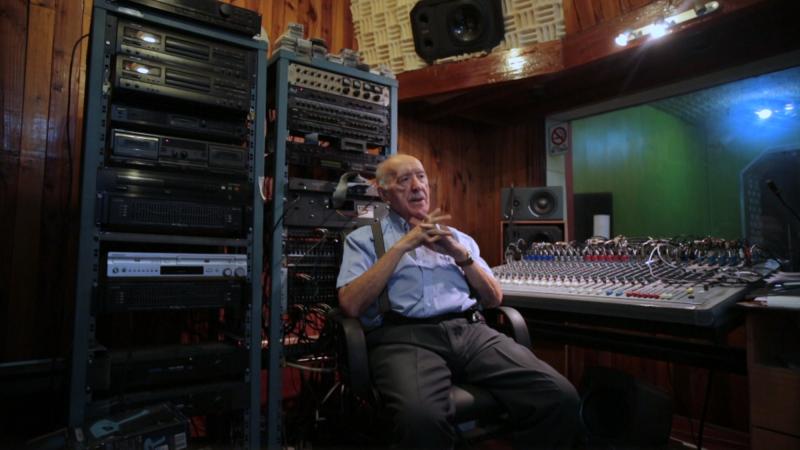 Luis Torrejón en Avivando el Bolero