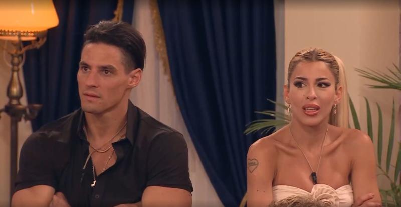 Oriana Marzoli y Facundo mirando el baile de Blue y Cami en Ganar o Servir