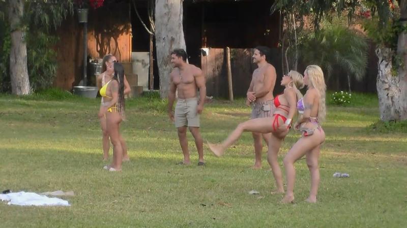 Oriana Marzoli echa a sus rivales de la fiesta en Ganar o Servir