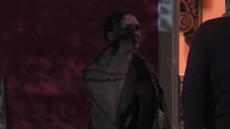 Blue Mary desconsolada tras las burlas de Oriana en contra de Camila Recabarren, la última eliminada de Ganar o Servir.