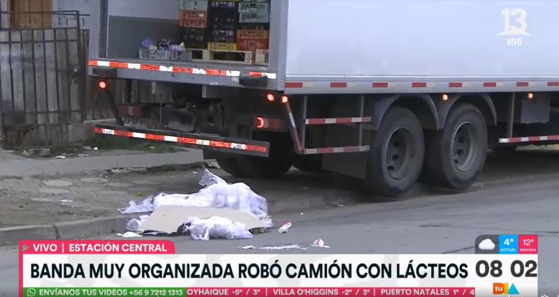 Roban camión de productos lácteos en Estación Central