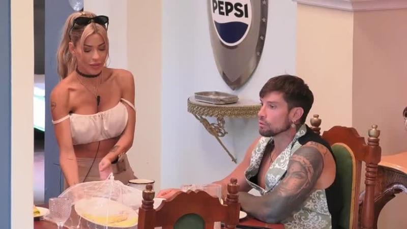 Marzoli durante el desayuno de los Señores.