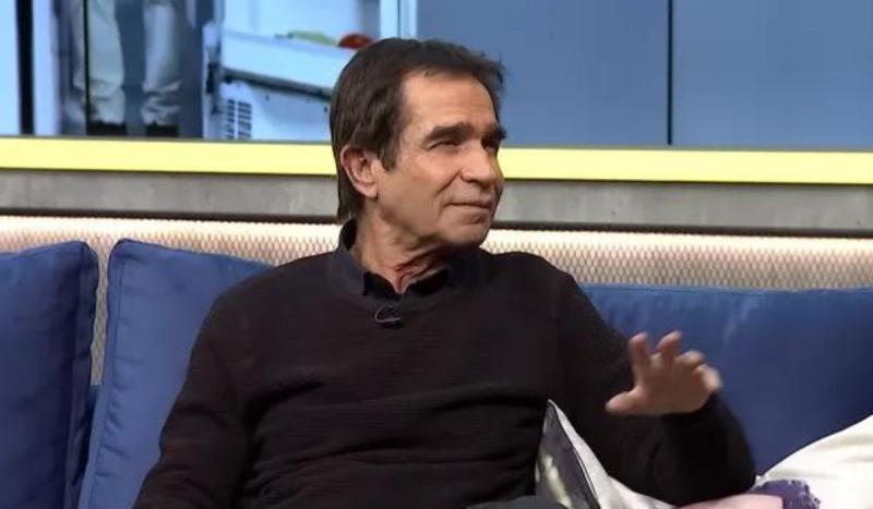 Así luce Alex Zisis en la actualidad